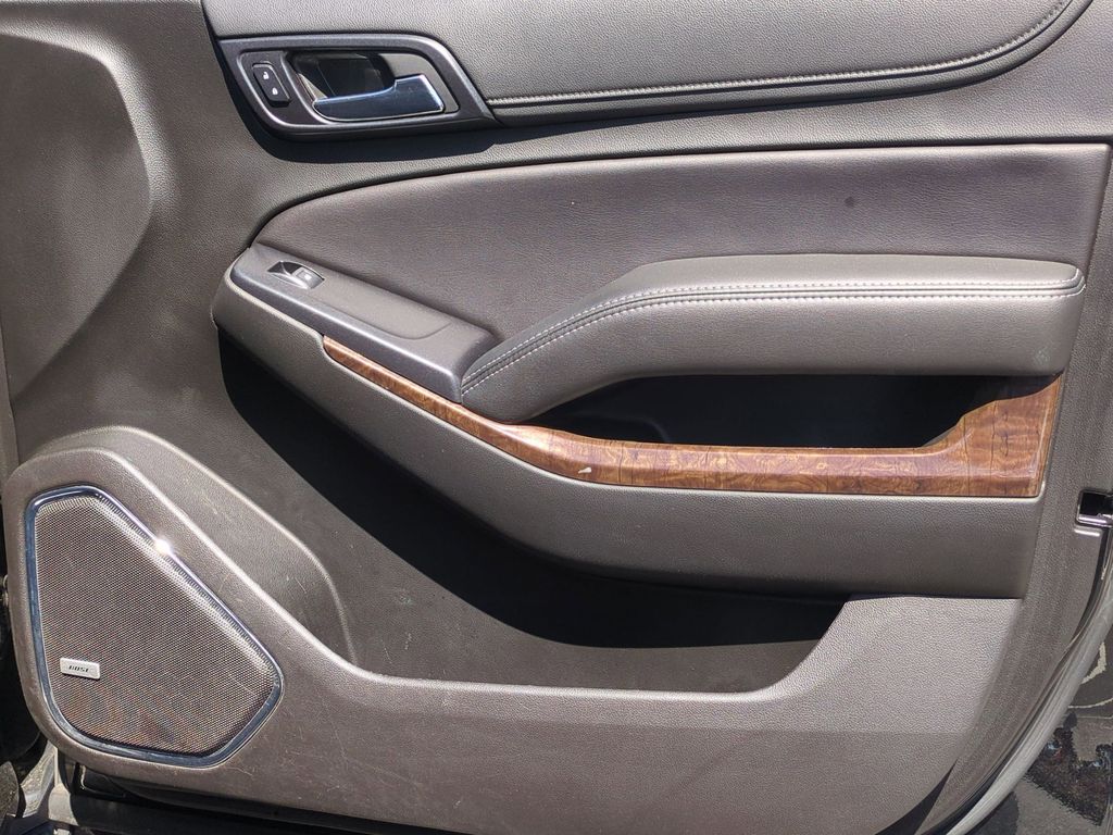 Thumbnail: 2019 Chevrolet Tahoe - 36