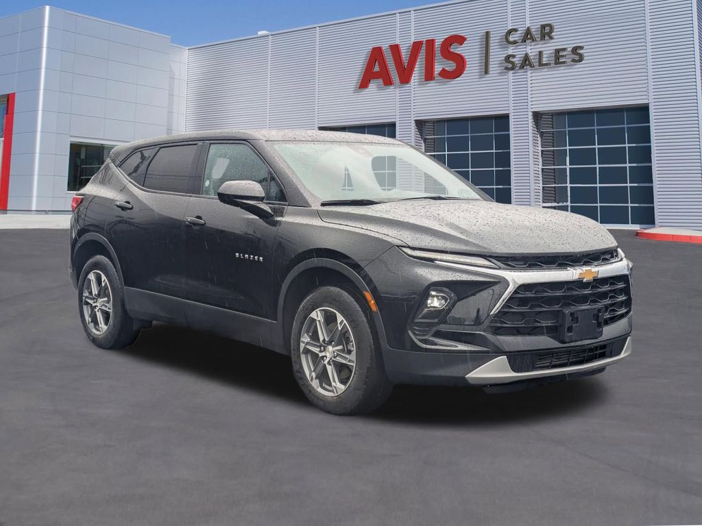 Thumbnail: 2025 Chevrolet Blazer - 9