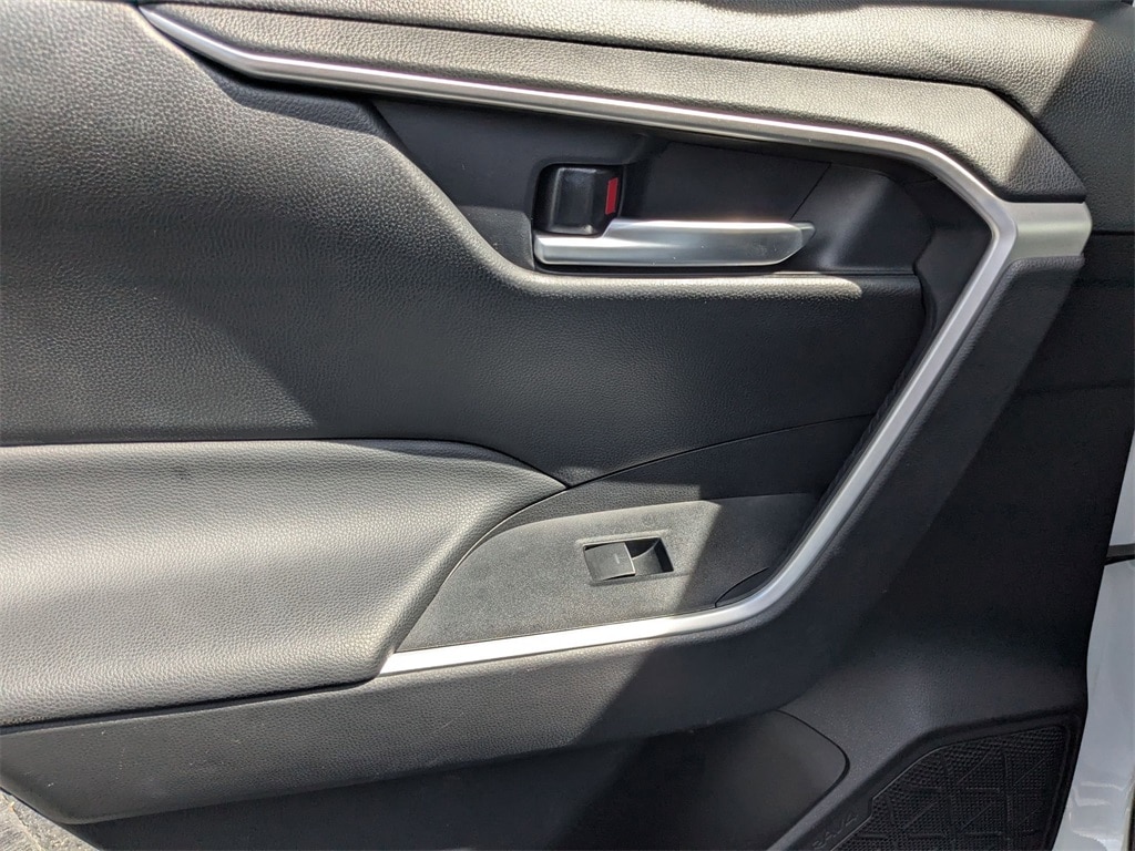 Thumbnail: 2024 Toyota RAV4 - 23