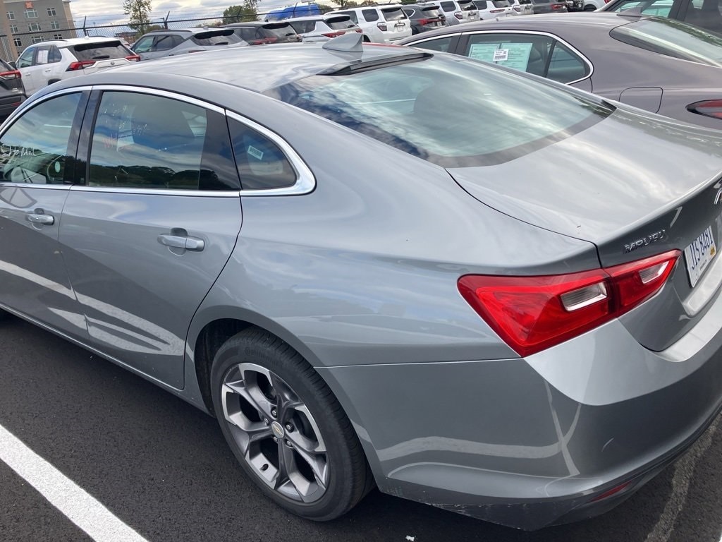 Thumbnail: 2023 Chevrolet Malibu - 4