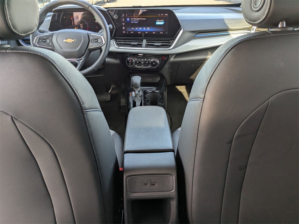 Thumbnail: 2025 Chevrolet Trax - 29