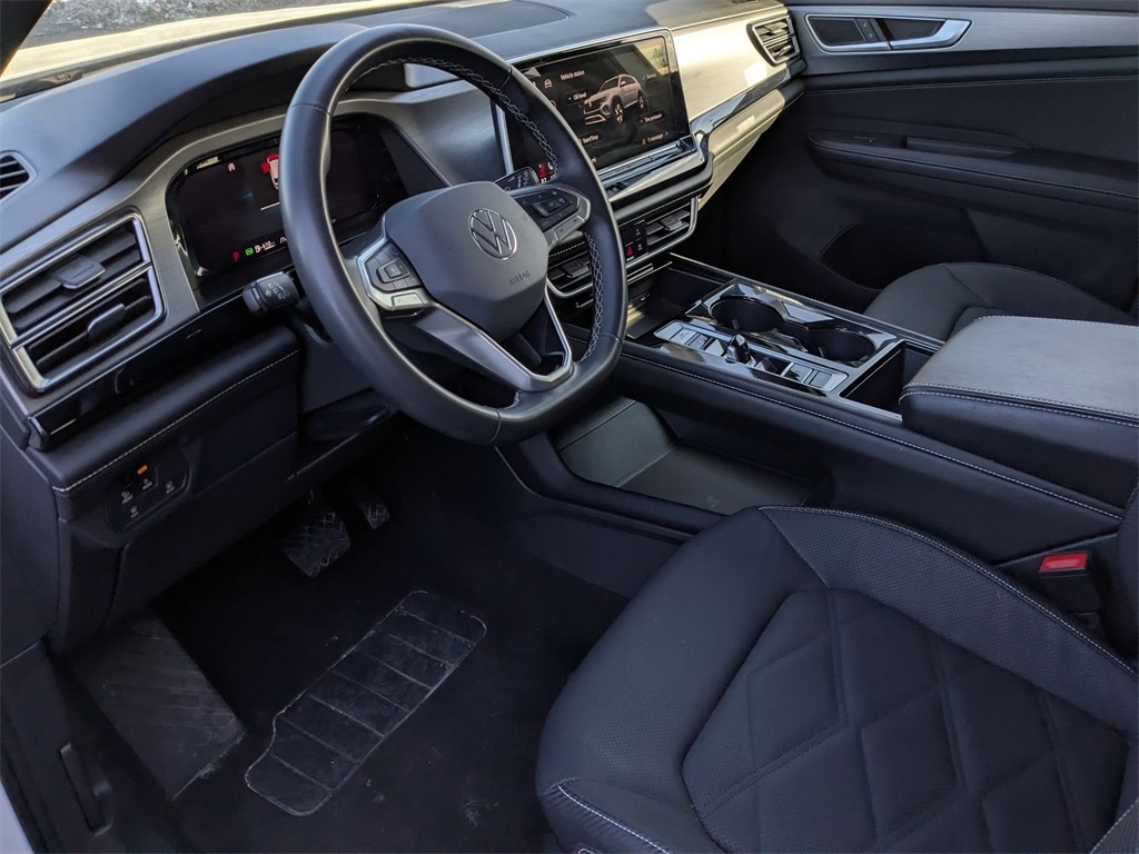 Thumbnail: 2024 Volkswagen Atlas - 16