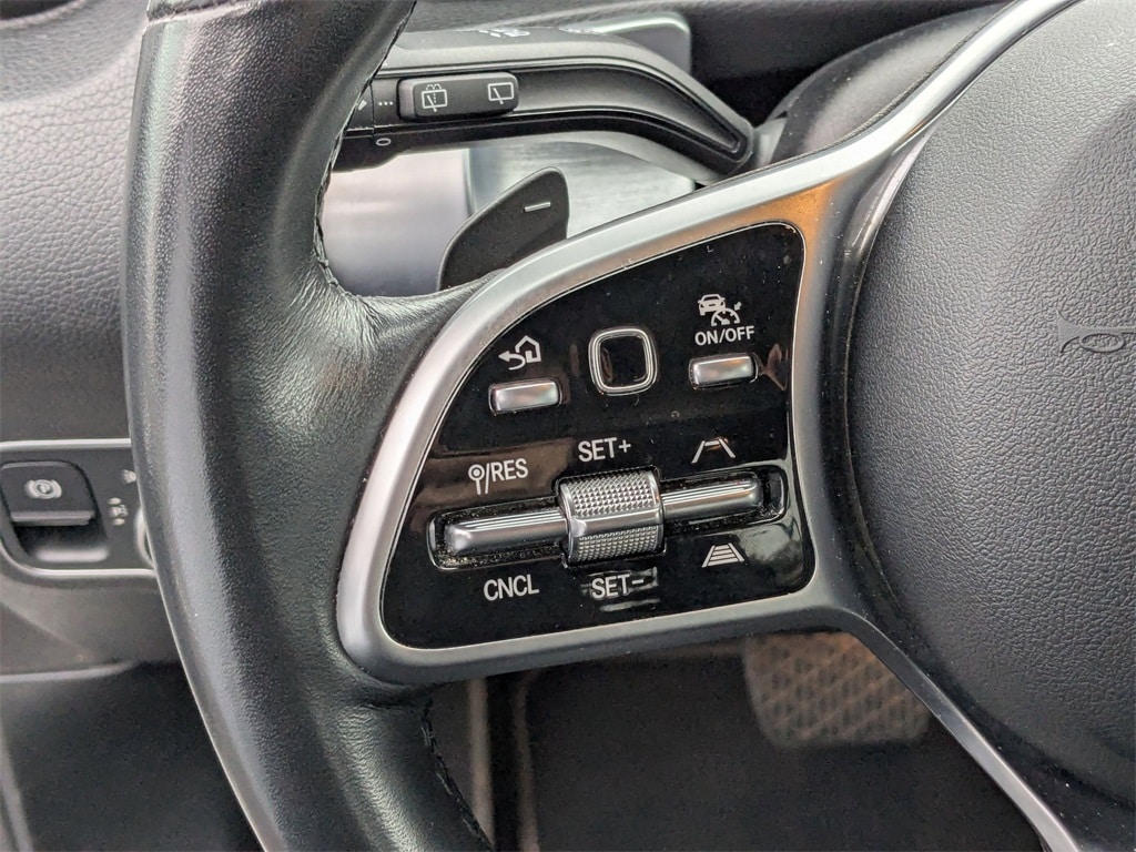 Thumbnail: 2023 Mercedes-Benz GLB - 19