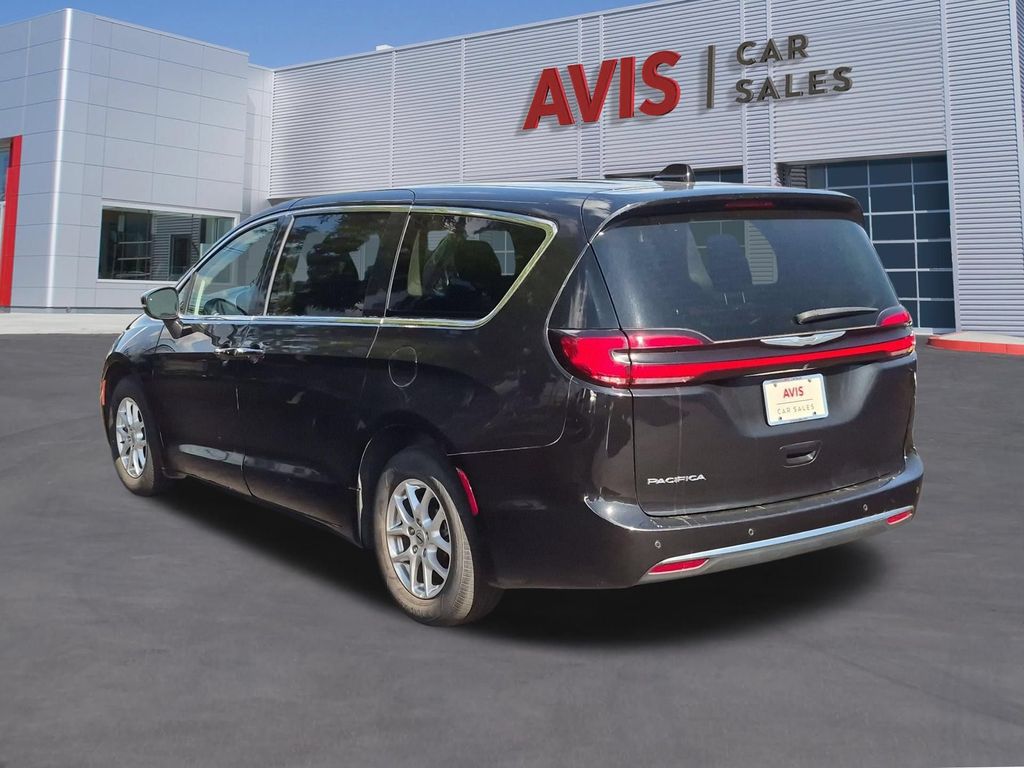 Thumbnail: 2023 Chrysler Pacifica - 9