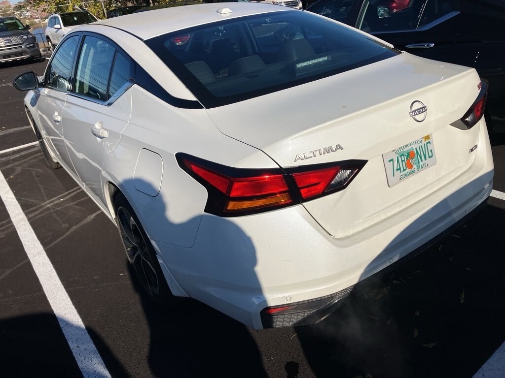 2025 Nissan Altima 2.5 SR photo 4
