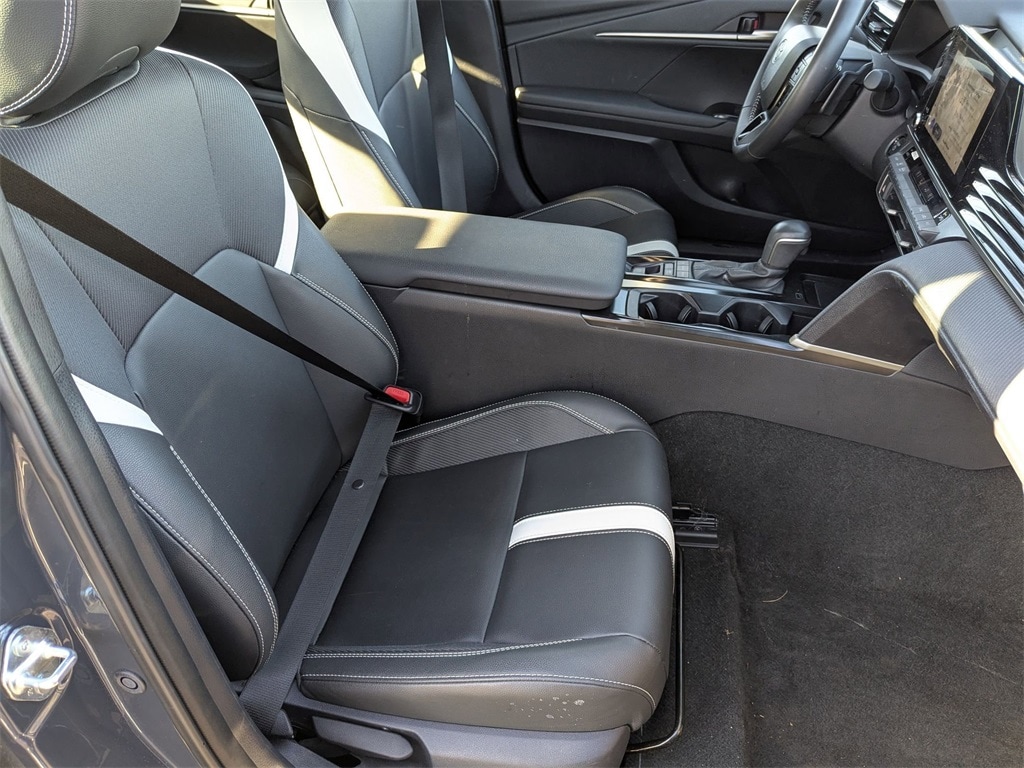 Thumbnail: 2025 Toyota Camry - 37