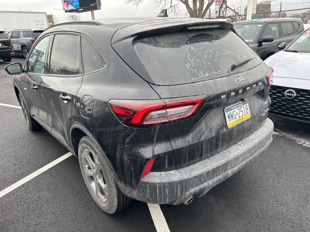Thumbnail: 2025 Ford Escape - 4