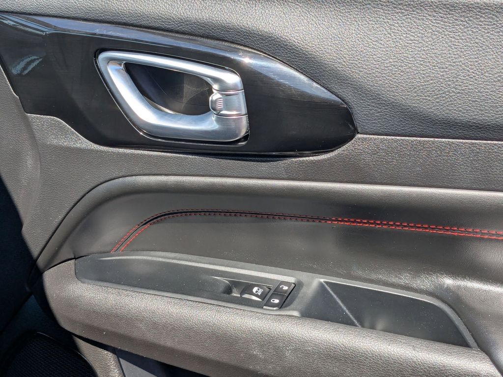 Thumbnail: 2025 Jeep Compass - 30