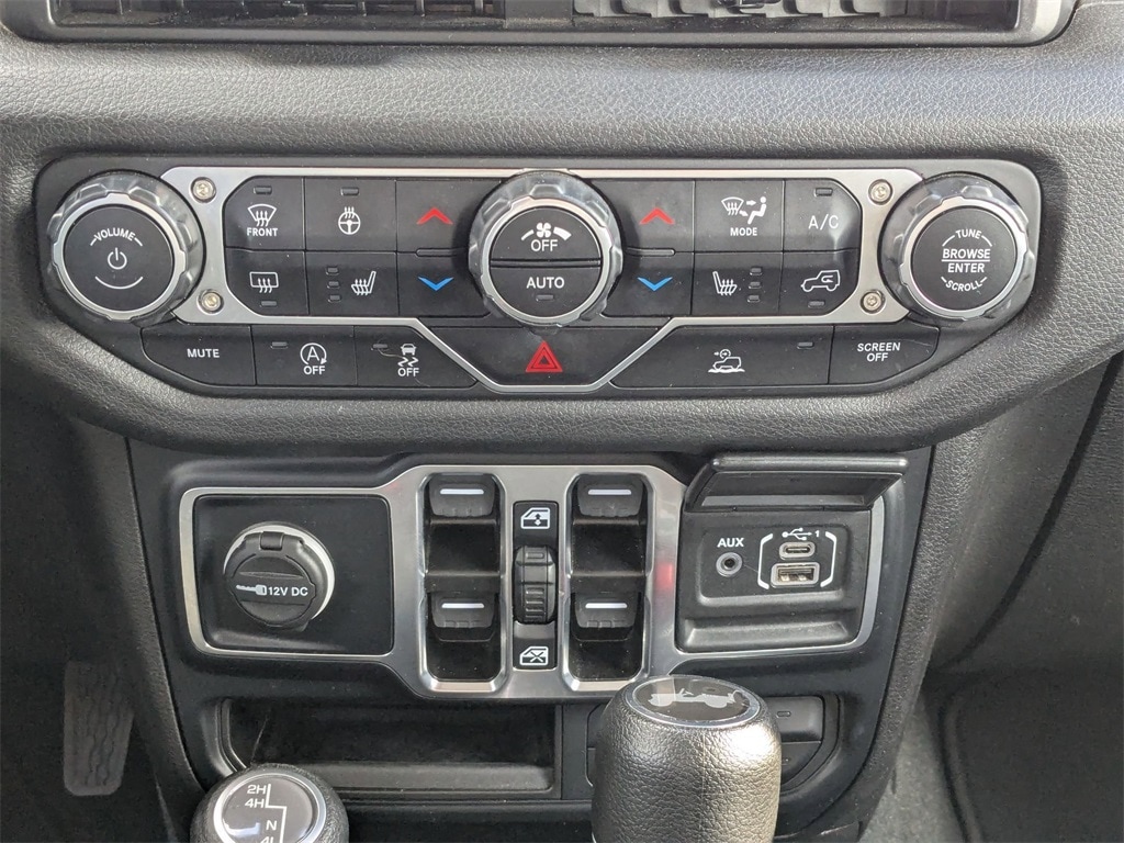 Thumbnail: 2024 Jeep Wrangler - 24