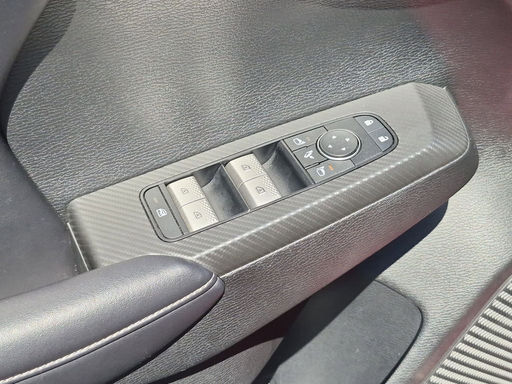 Thumbnail: 2025 Mitsubishi Outlander - 13