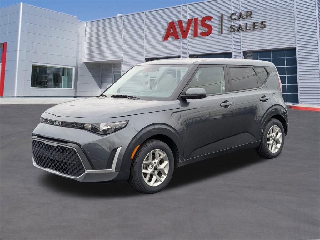 2024 Kia Soul LX's photo