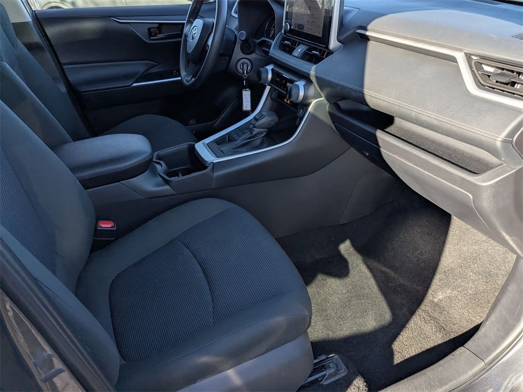 Thumbnail: 2024 Toyota RAV4 - 35