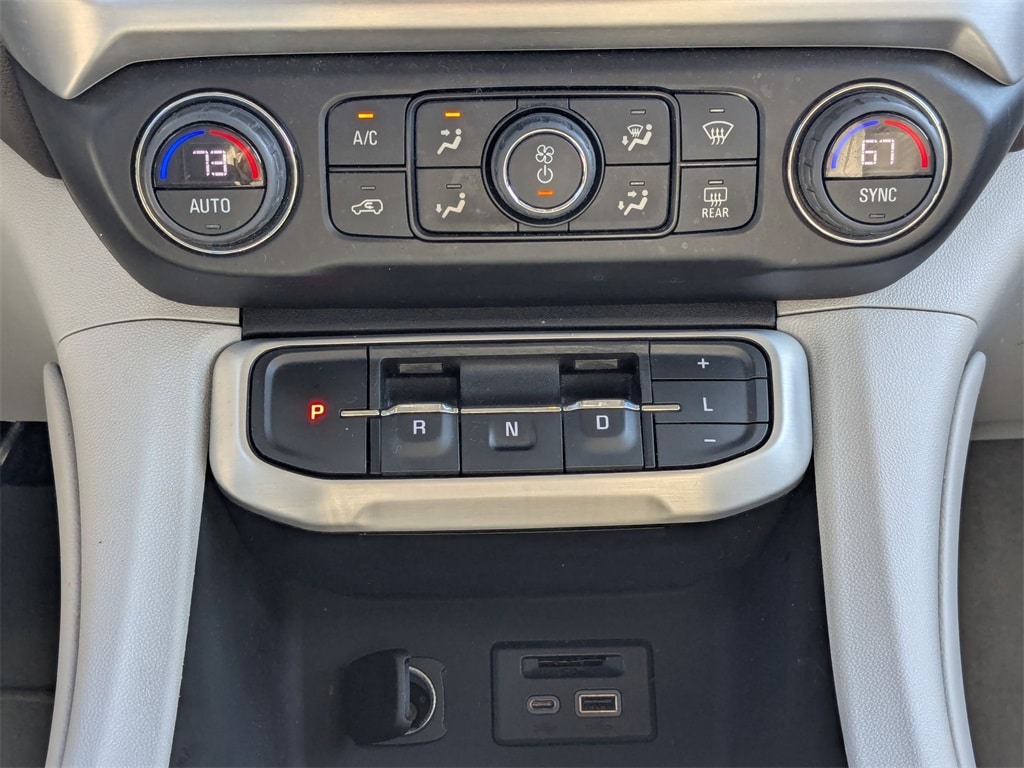 Thumbnail: 2023 GMC Acadia - 25