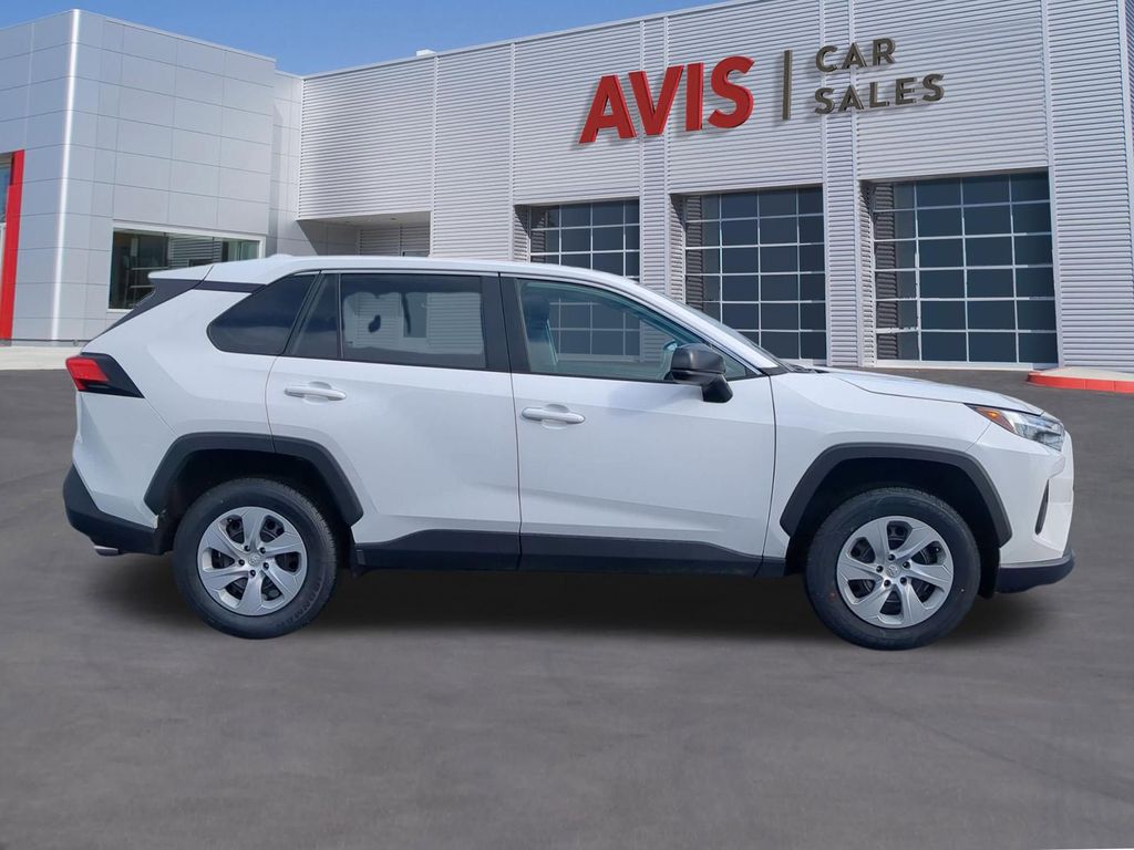 Thumbnail: 2024 Toyota RAV4 - 7