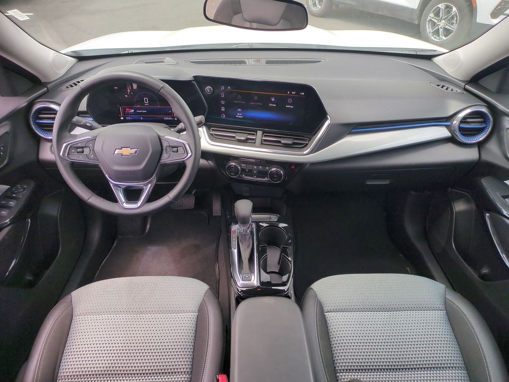 Thumbnail: 2025 Chevrolet Trax - 21
