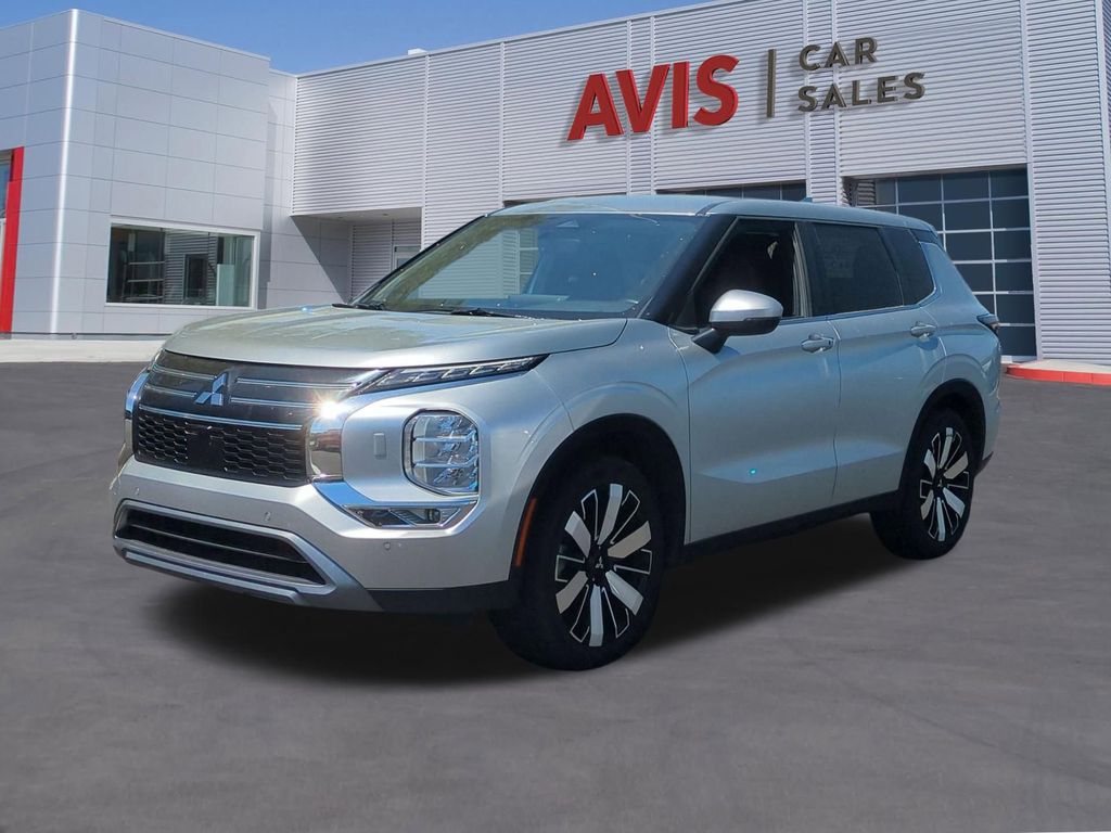 Thumbnail: 2025 Mitsubishi Outlander - 1