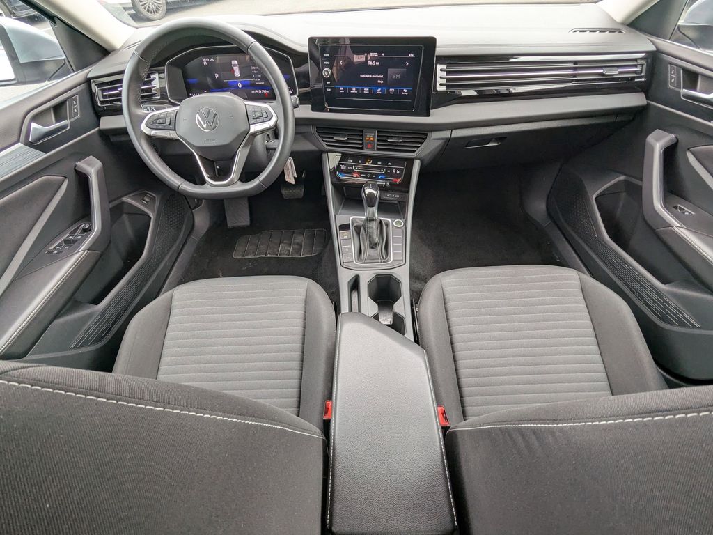 Thumbnail: 2025 Volkswagen Jetta - 26