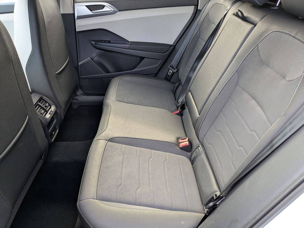 Thumbnail: 2025 Volkswagen Taos - 26