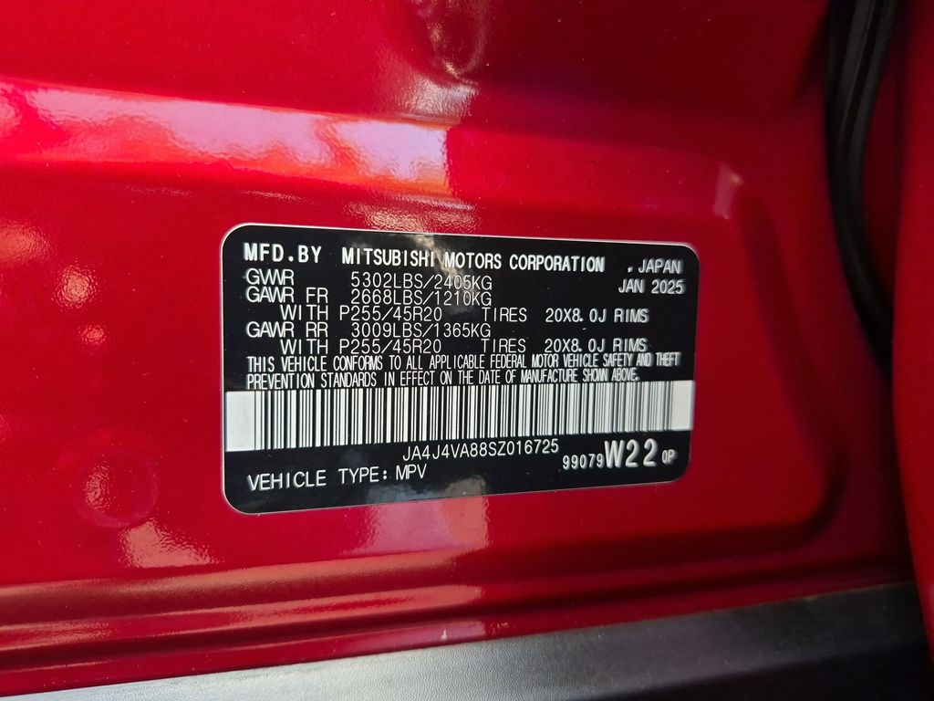 Thumbnail: 2025 Mitsubishi Outlander - 37