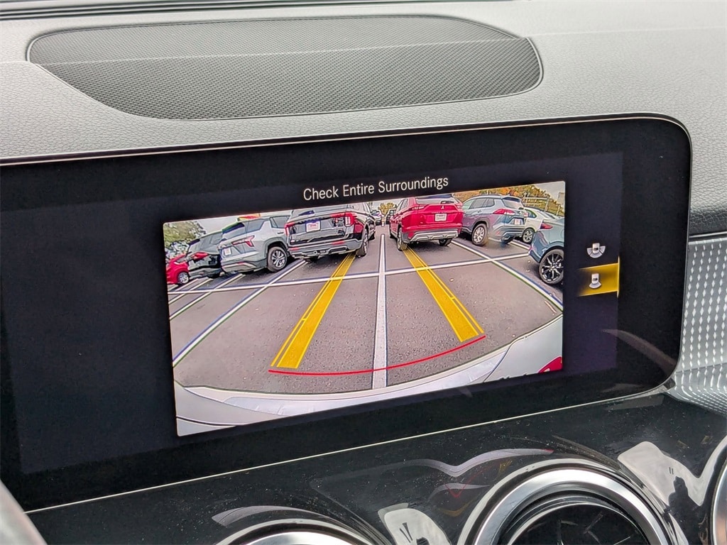 Thumbnail: 2023 Mercedes-Benz GLB - 25