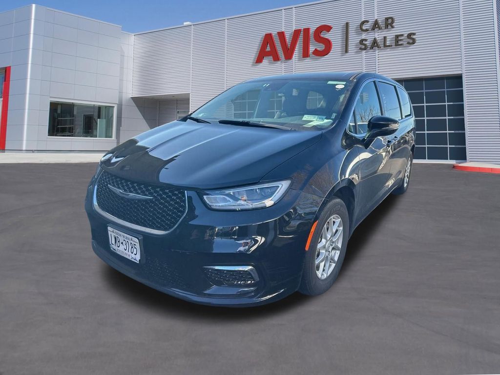 Thumbnail: 2025 Chrysler Pacifica - 1