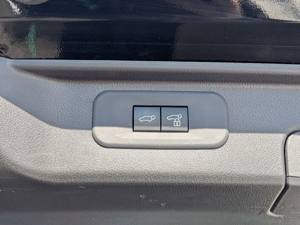 Thumbnail: 2025 Toyota Grand Highlander - 35