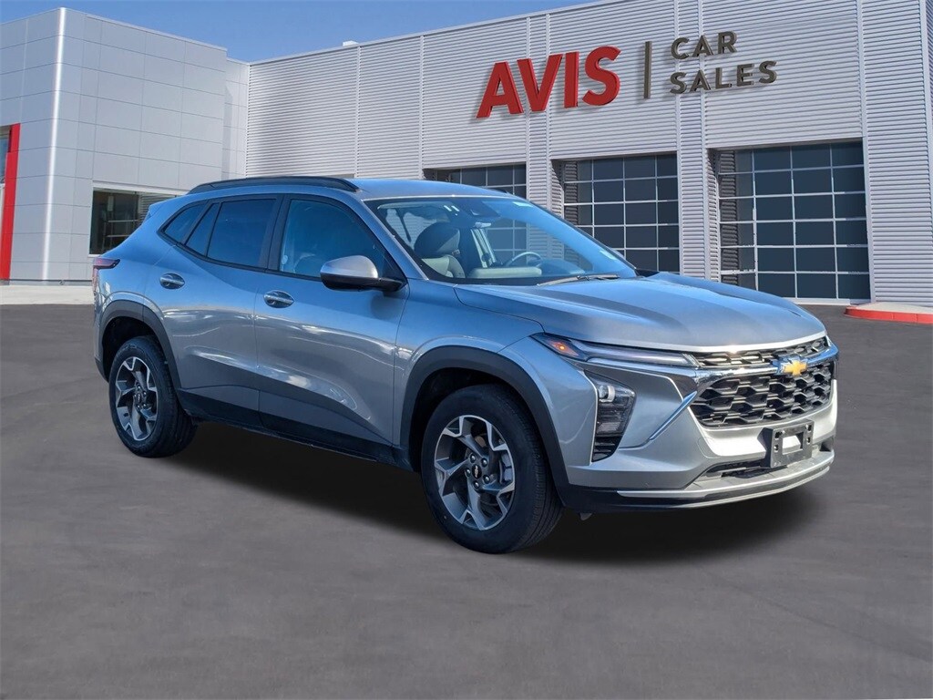 Thumbnail: 2025 Chevrolet Trax - 9