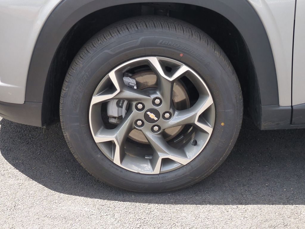 Thumbnail: 2025 Chevrolet Trax - 27