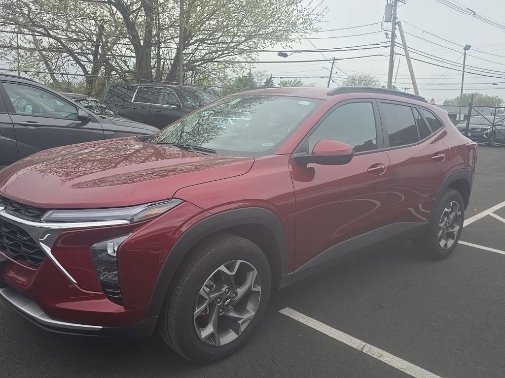2025 Chevrolet Trax LT's photo