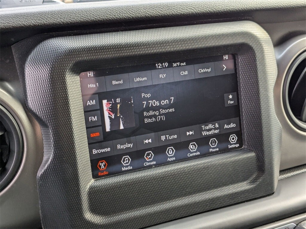 Thumbnail: 2021 Jeep Wrangler - 18