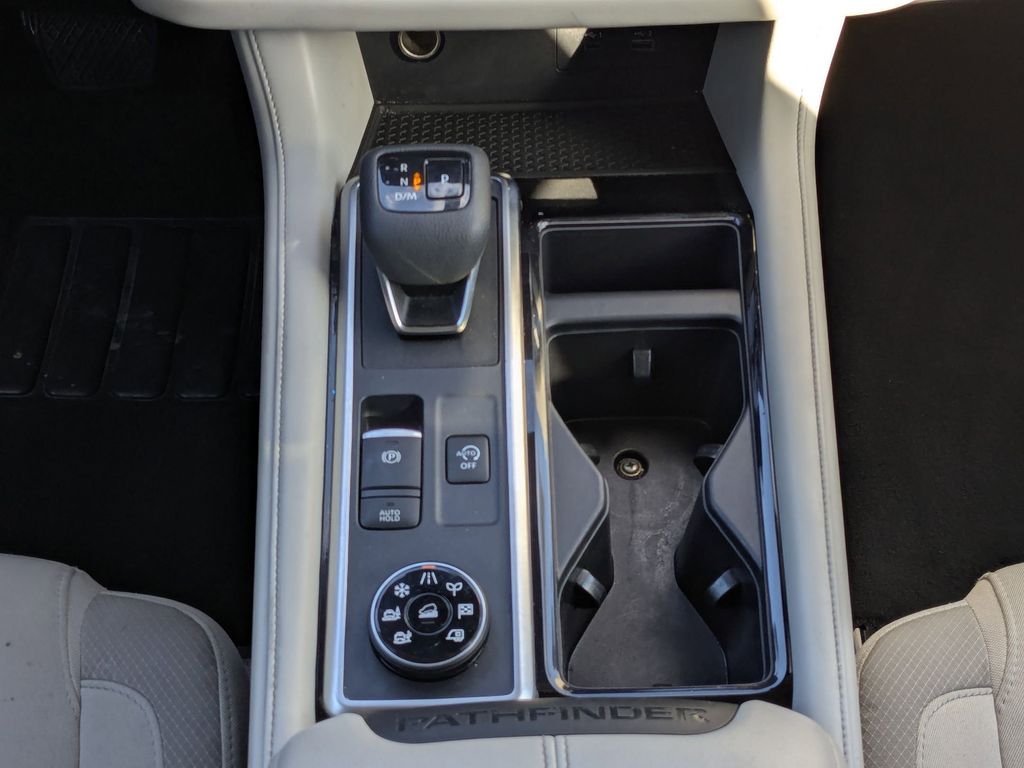 Thumbnail: 2024 Nissan Pathfinder - 26