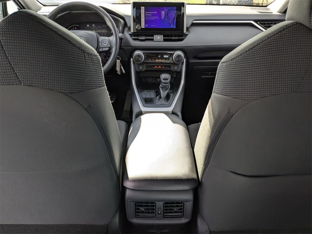 Thumbnail: 2025 Toyota RAV4 - 33