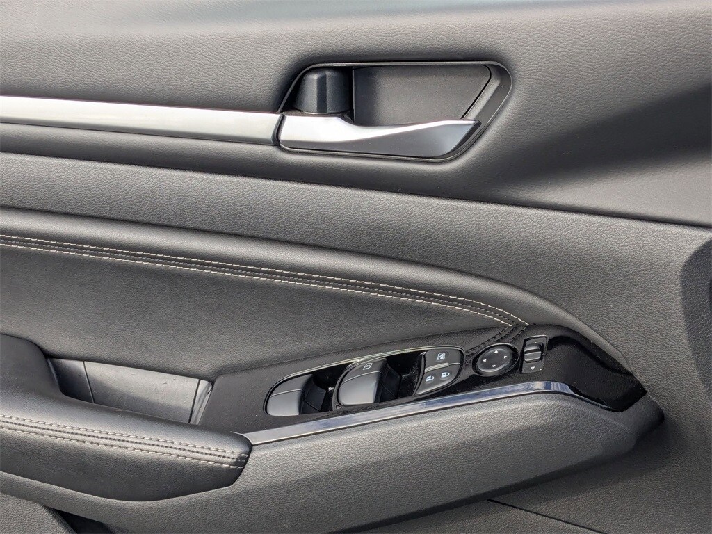 Thumbnail: 2023 Nissan Altima - 14