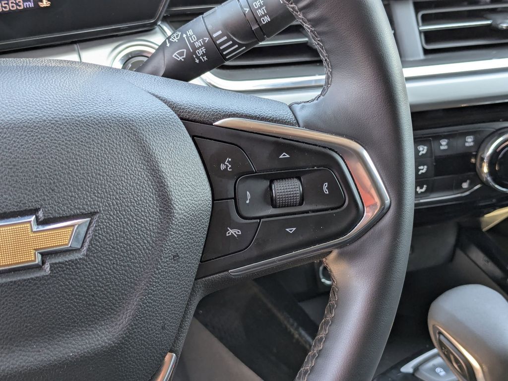 Thumbnail: 2025 Chevrolet Trax - 18