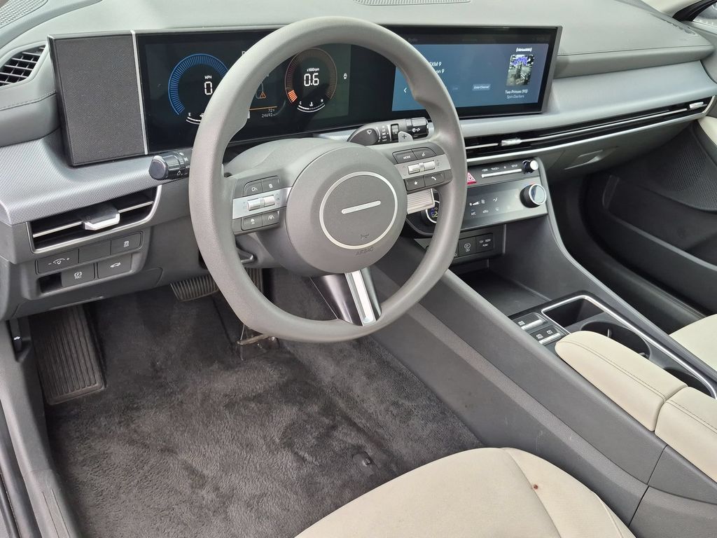 2025 Hyundai Sonata SEL - Photo 15