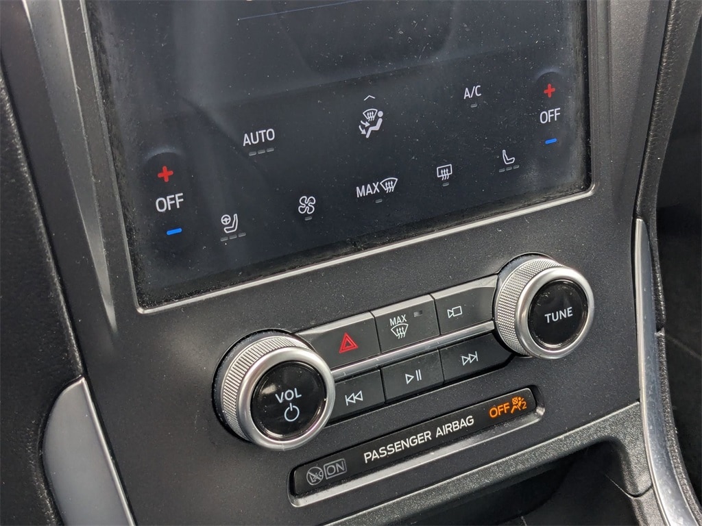 Thumbnail: 2024 Ford Edge - 22