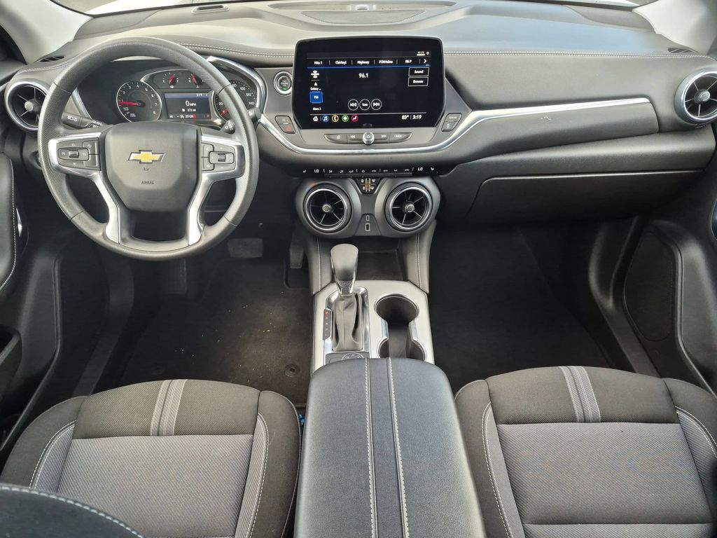 Thumbnail: 2025 Chevrolet Blazer - 26