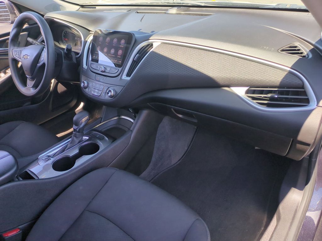 Thumbnail: 2023 Chevrolet Malibu - 25