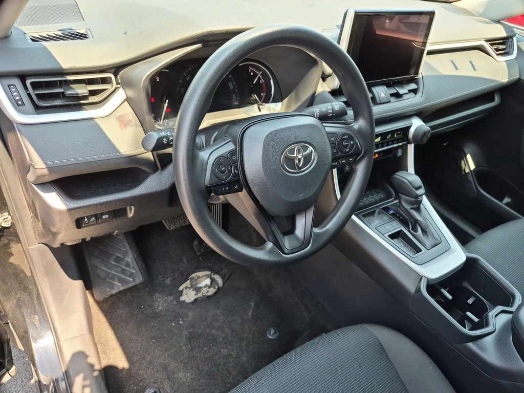Thumbnail: 2025 Toyota RAV4 - 15