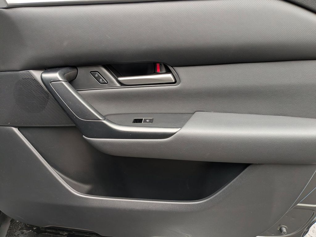 Thumbnail: 2025 Mazda CX-50 - 31