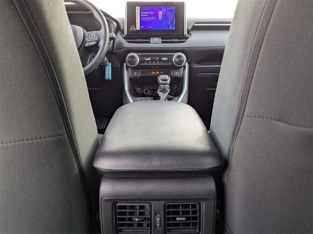 Thumbnail: 2025 Toyota RAV4 - 29