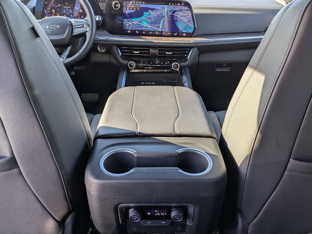 Thumbnail: 2025 Chevrolet Suburban - 33