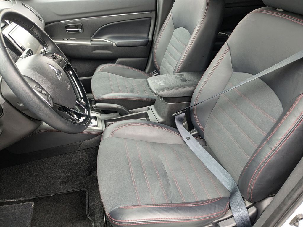 Thumbnail: 2025 Mitsubishi Outlander Sport - 15