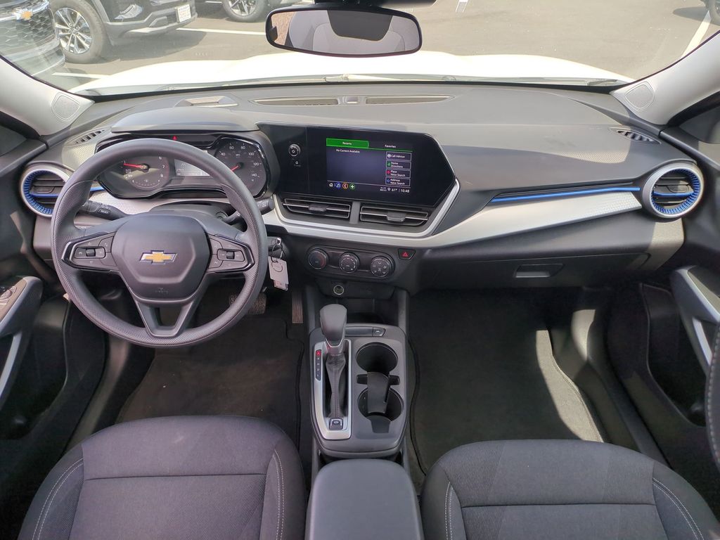 Thumbnail: 2025 Chevrolet Trax - 21