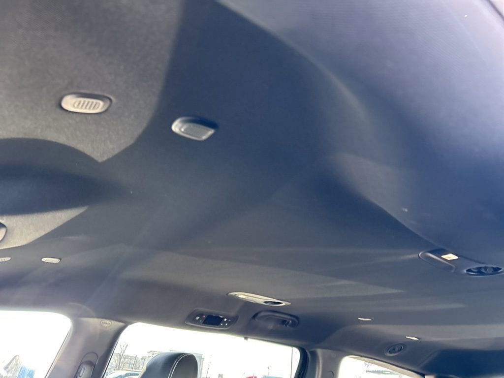 Thumbnail: 2025 Chrysler Pacifica - 14