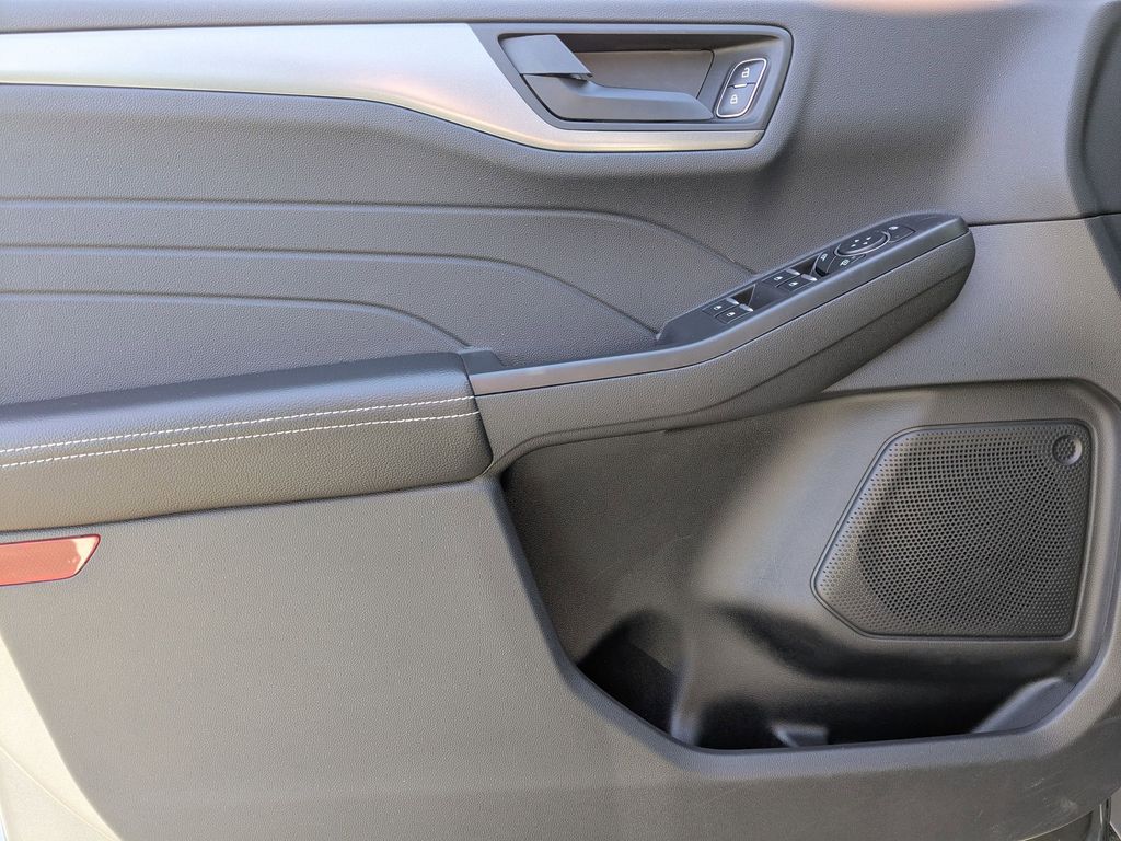 Thumbnail: 2025 Ford Escape - 11