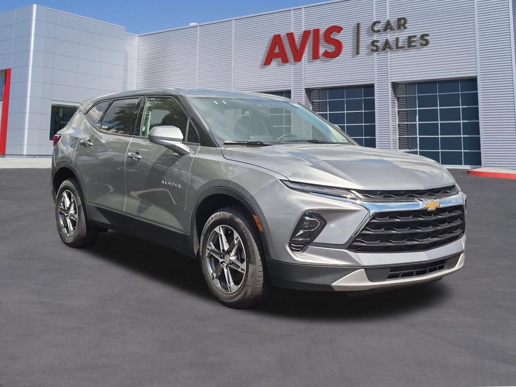 Thumbnail: 2025 Chevrolet Blazer - 3