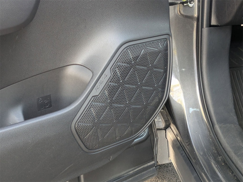 Thumbnail: 2025 Toyota RAV4 - 12