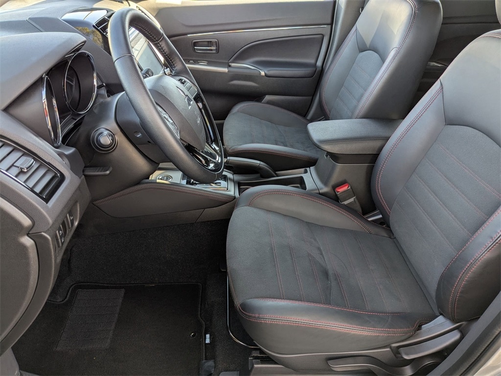 Thumbnail: 2025 Mitsubishi Outlander Sport - 20