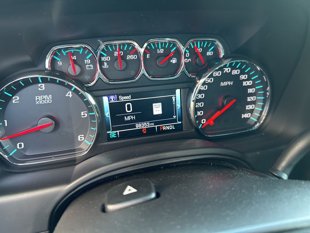 Thumbnail: 2019 Chevrolet Tahoe - 12